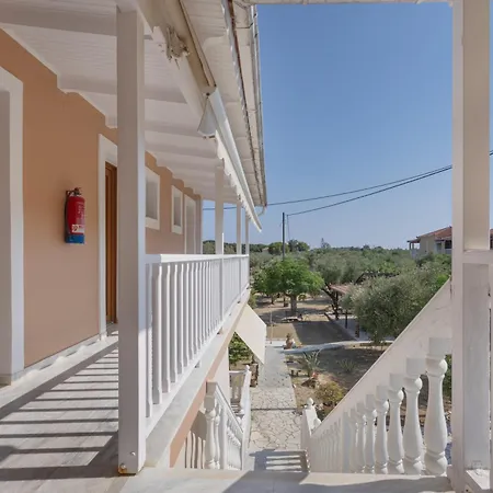 Dimaras Zakynthos בית הארחה