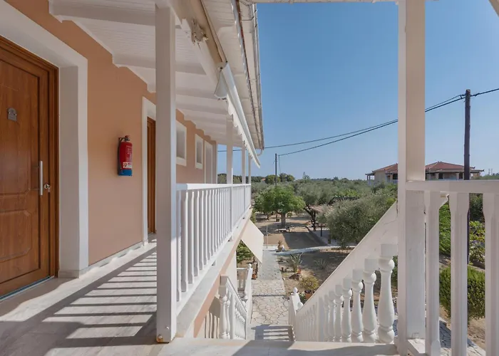 Dimaras Zakynthos בית הארחה 3*